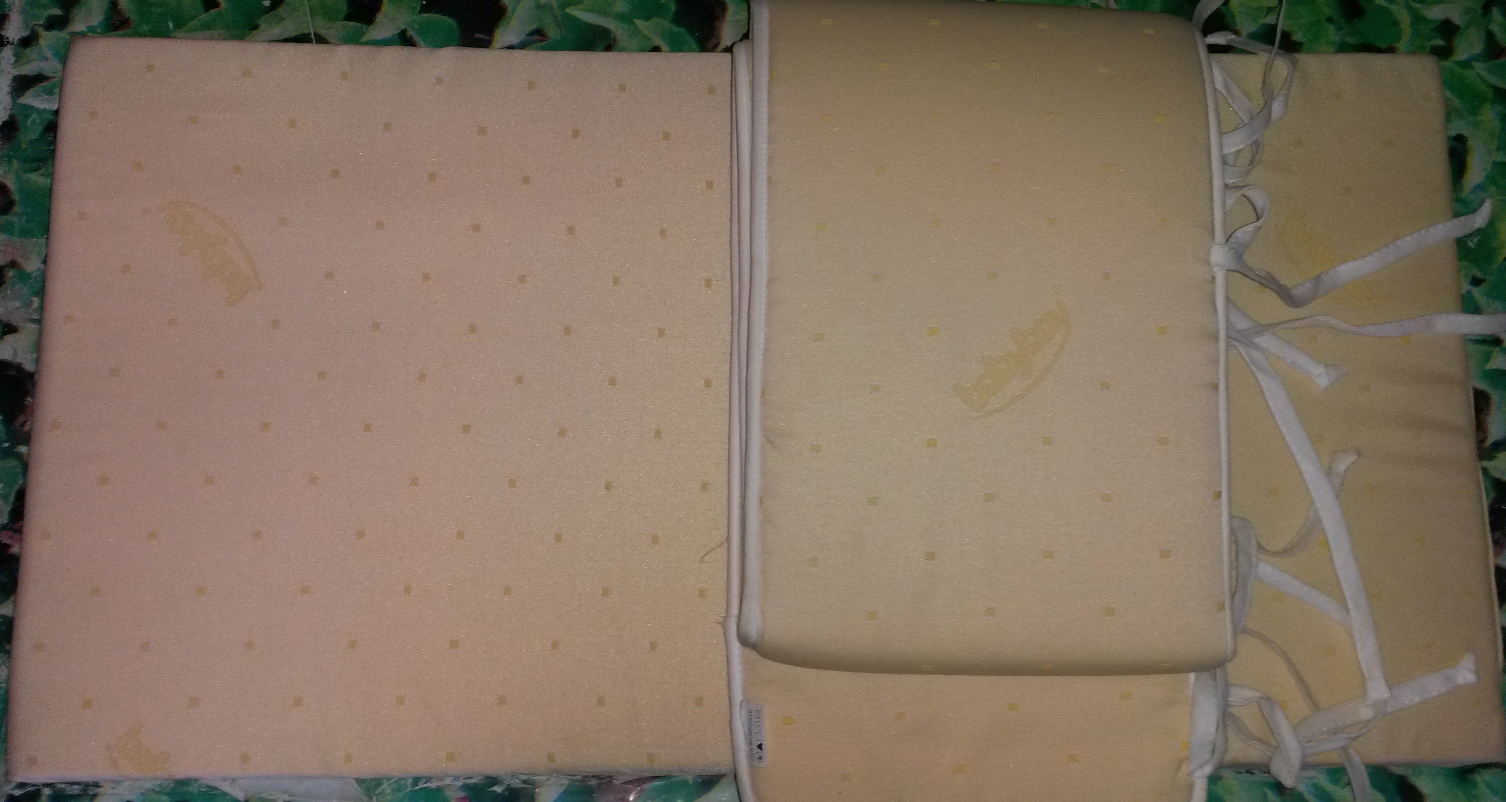 Babybay midi bölcsőhöz való pamut huzatos matrac fejvédővel sárga Babybay midi bölcsőhöz való pamut huzatos matrac fejvédővel sárga