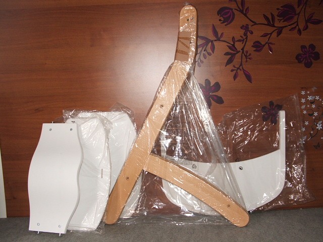 Baby-walz bükk/ fehér fa lépcsős etetőszék tálcával Baby-walz bükk/ fehér fa lépcsős etetőszék tálcával