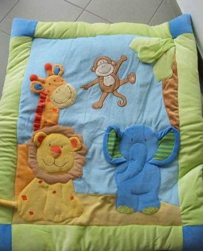 Szafaris kreatív játszószőnyeg játszóívvel Szafaris kreatív játszószőnyeg játszóívvel