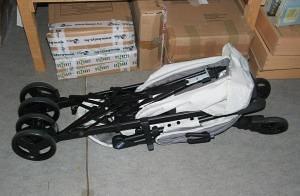 Chicco LiteWay ernyőre csukható sport babakocsi Szürke karfával Chicco LiteWay ernyőre csukható sport babakocsi Szürke karfával