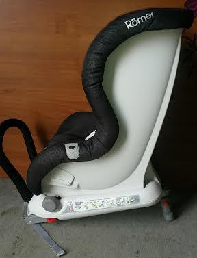 Römer Britax Max Fix II biztonsági autós gyermekülés 0-18 kg Black Thunder Römer Britax Max Fix II biztonsági autós gyermekülés 0-18 kg Black Thunder