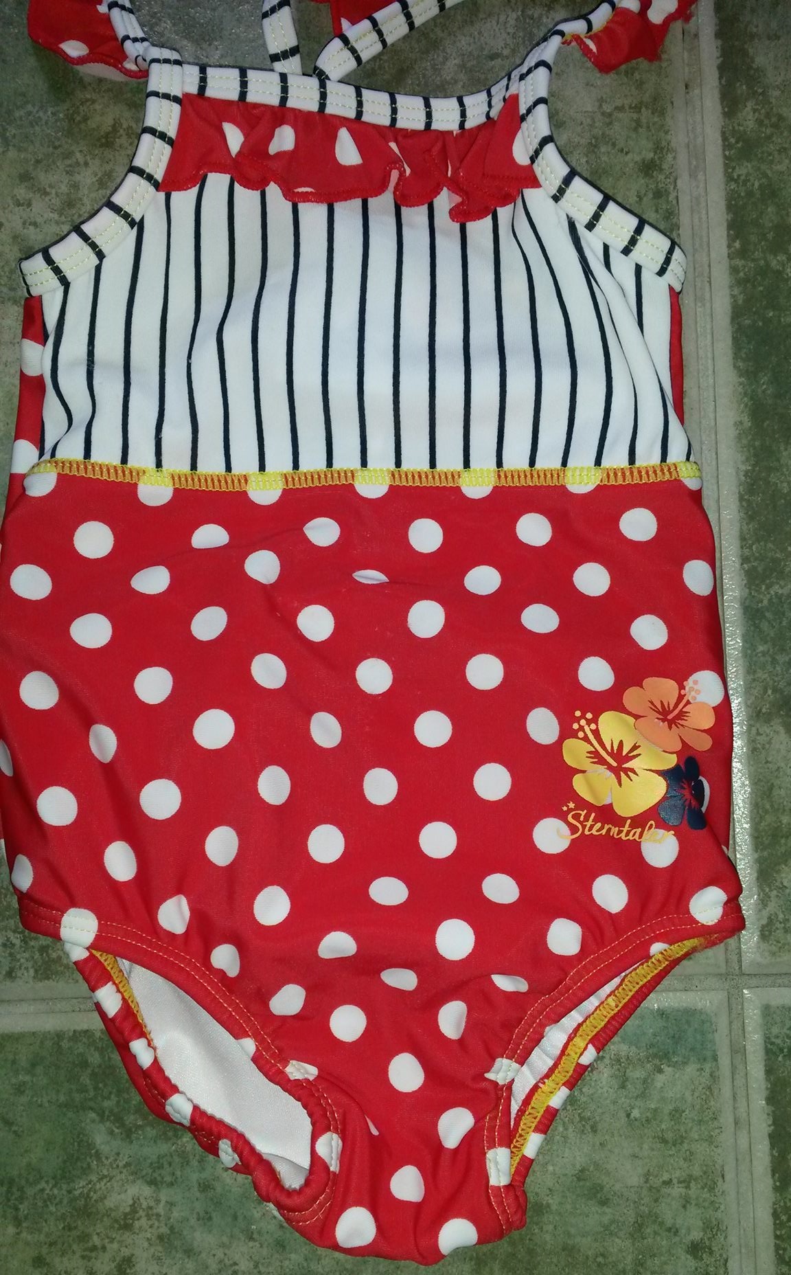 Sterntaler piros pöttyös kislány fürdőruha Sterntaler piros pöttyös kislány fürdőruha