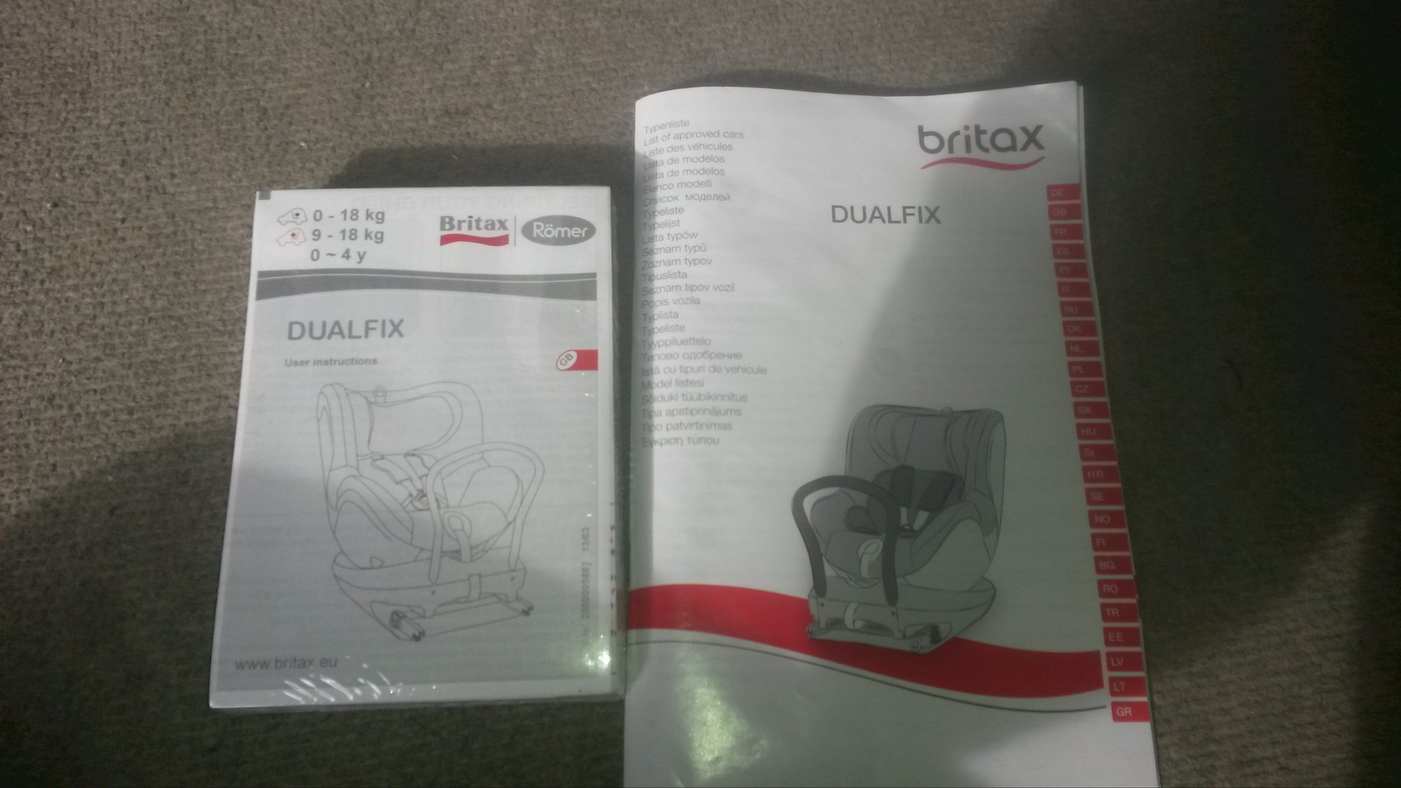 Römer Dualfix Cosmos Black izofixes Autós gyerekülés 0-18 kg Römer Dualfix Cosmos Black izofixes Autós gyerekülés 0-18 kg