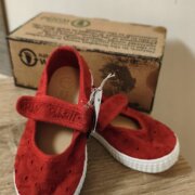 Natural World eco friendly Rojo babacipő csipkés