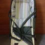 Hartan textil mózeskosár babakocsiba Soft carrycot oliva csíkos Hartan textil mózeskosár babakocsiba Soft carrycot oliva csíkos
