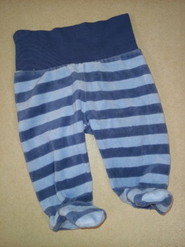 Kék csíkos plüss lábfejes baba nadrág