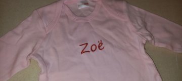 Rózsaszín hosszú ujjú Body névvel : Zoe